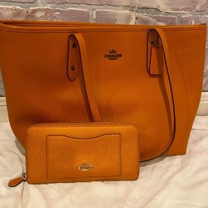 Coach Tote with coordinating wallet
